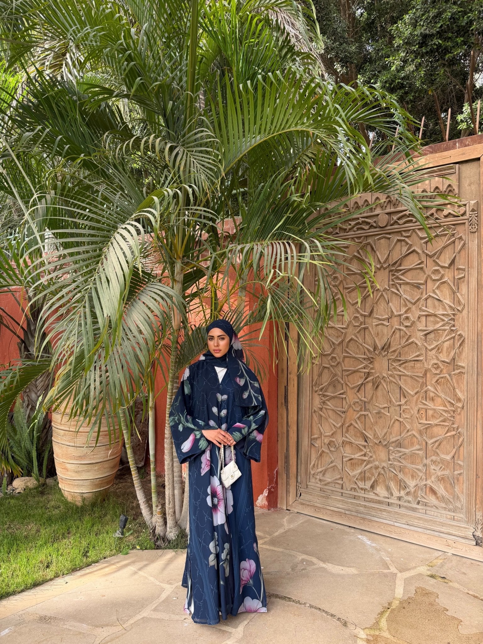 Abaya Garden Bleu (Motif fleurs)