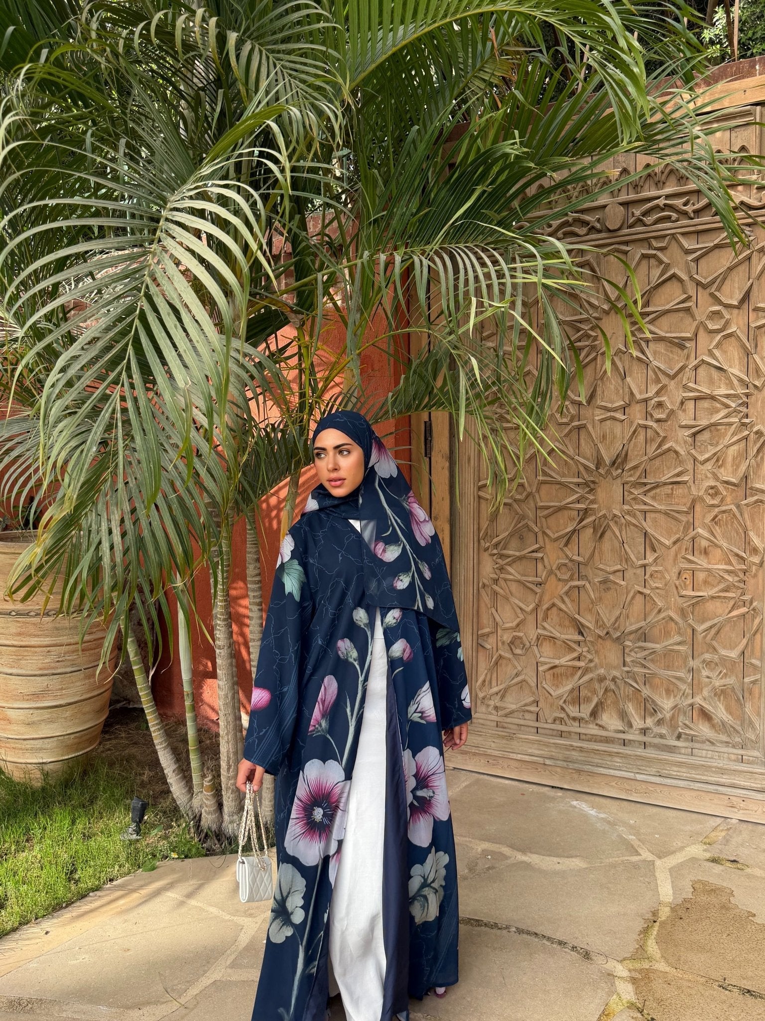 Abaya Garden Bleu (Motif fleurs)