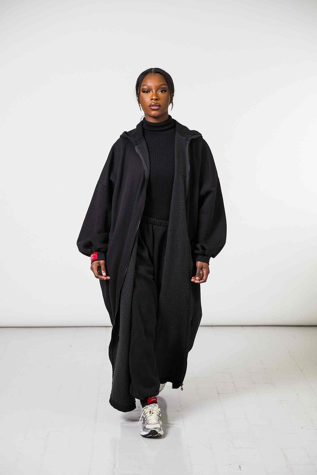 Ensemble Sweat Noir by Tahira