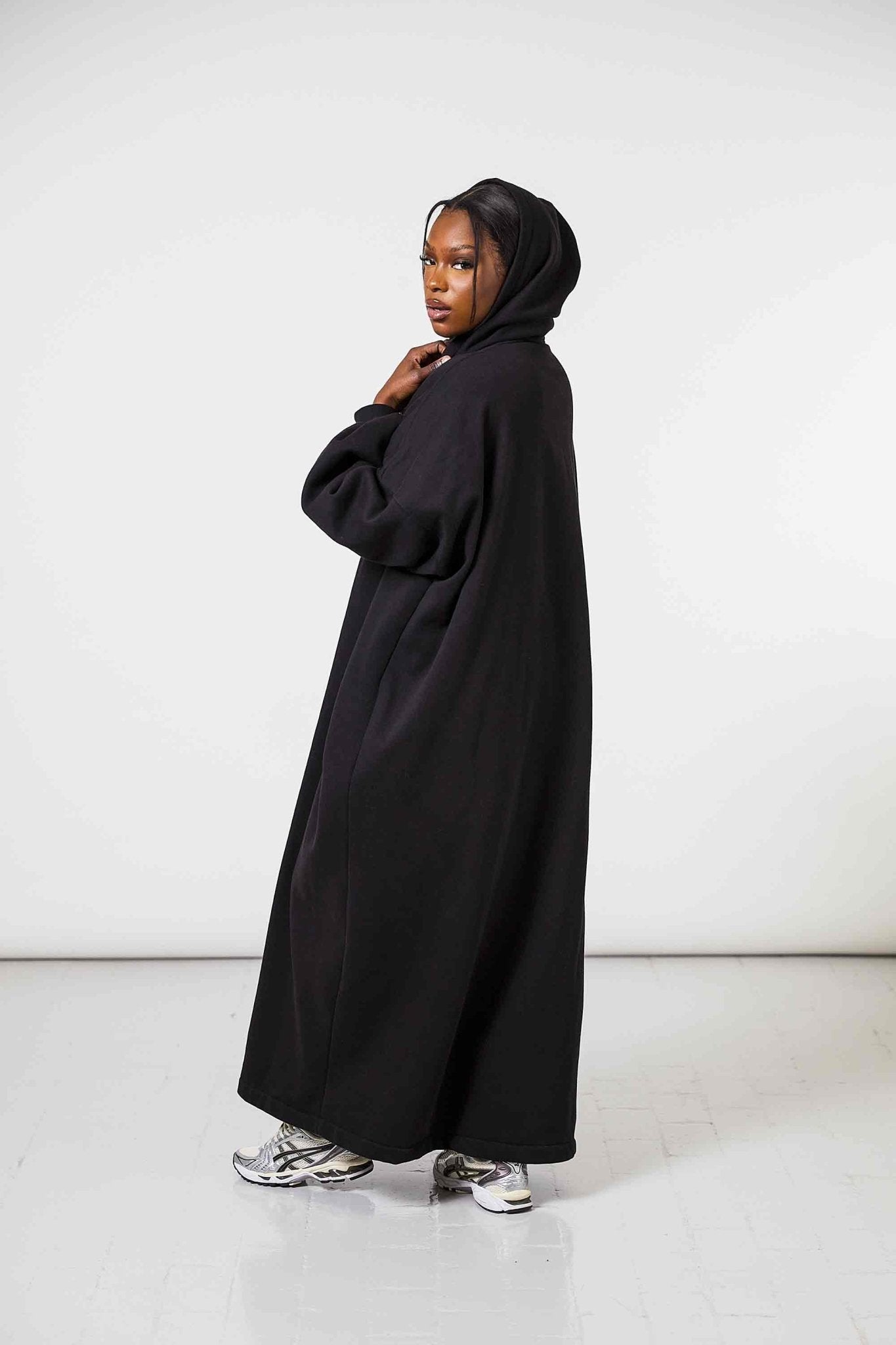 Ensemble Sweat Noir by Tahira