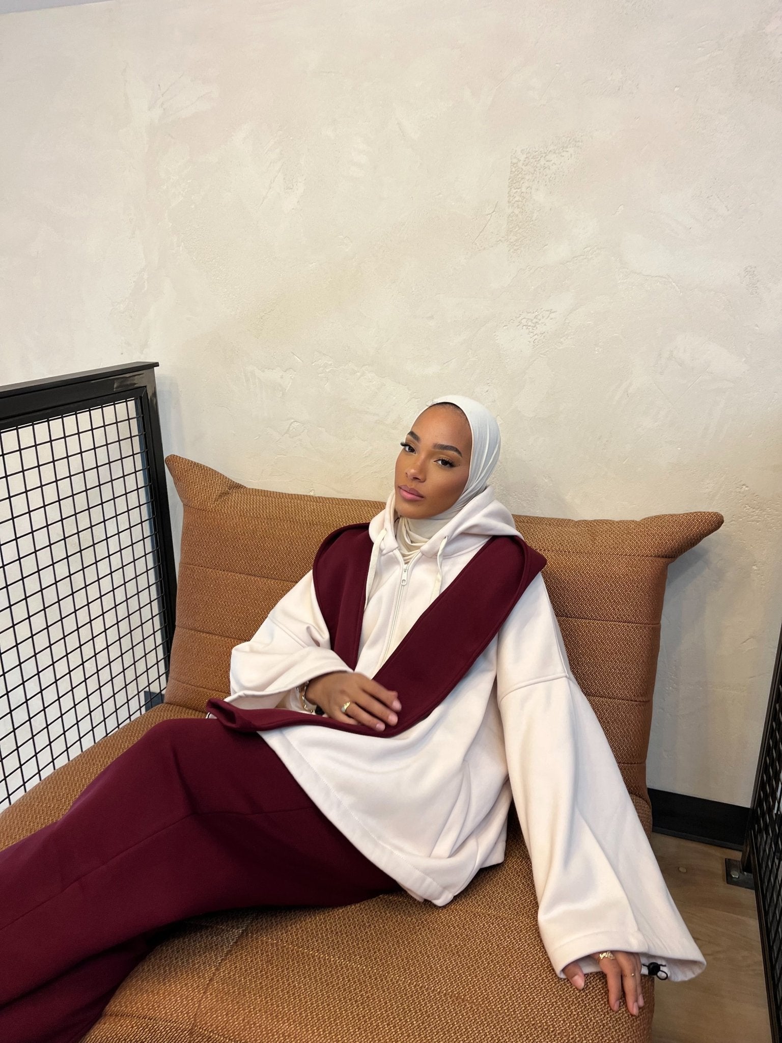 Set Aura Fit Rouge Bordeau( Pantalon et Écharpe-capuche )
