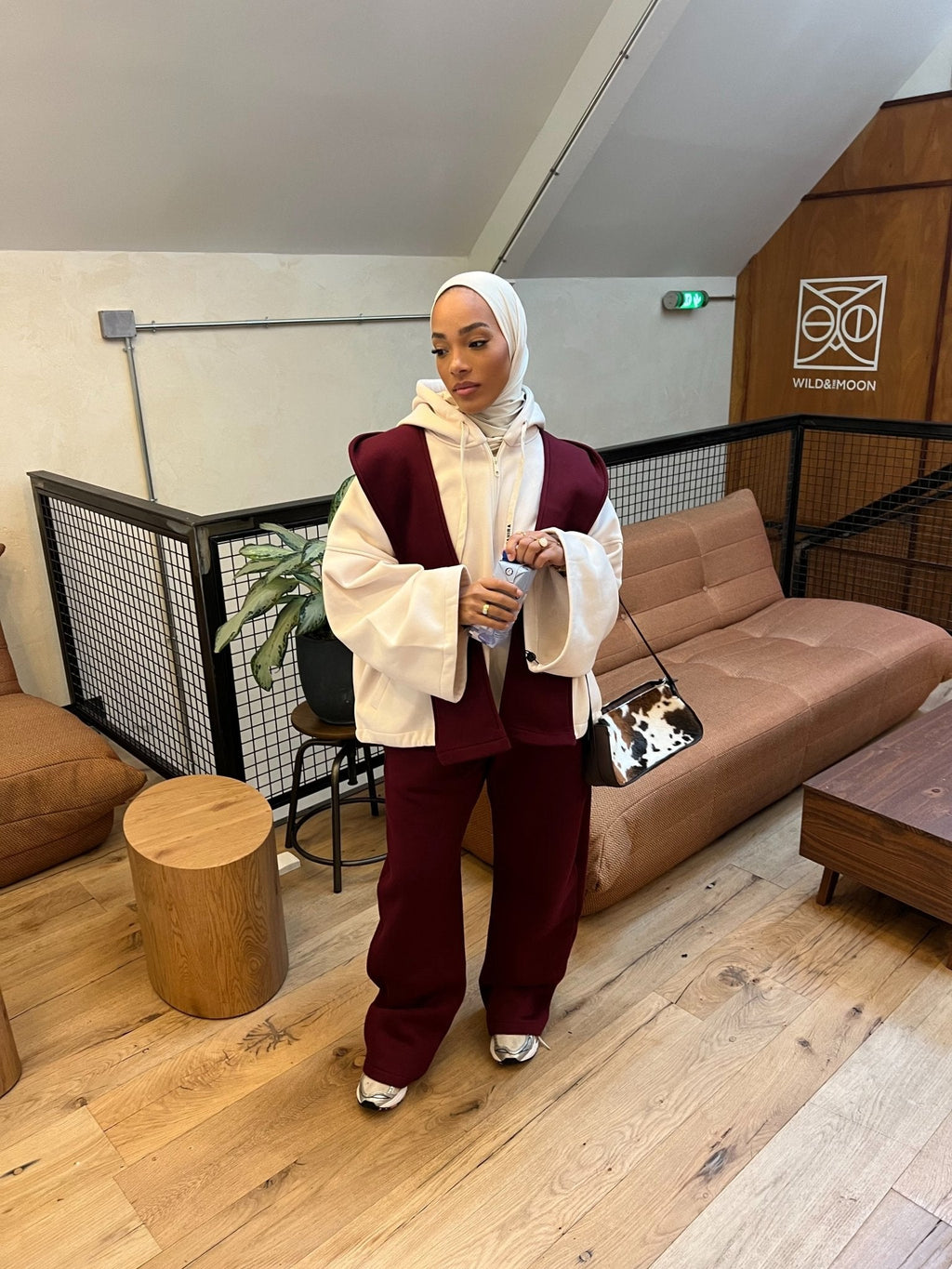 Set Aura Fit Rouge Bordeau( Pantalon et Écharpe-capuche )