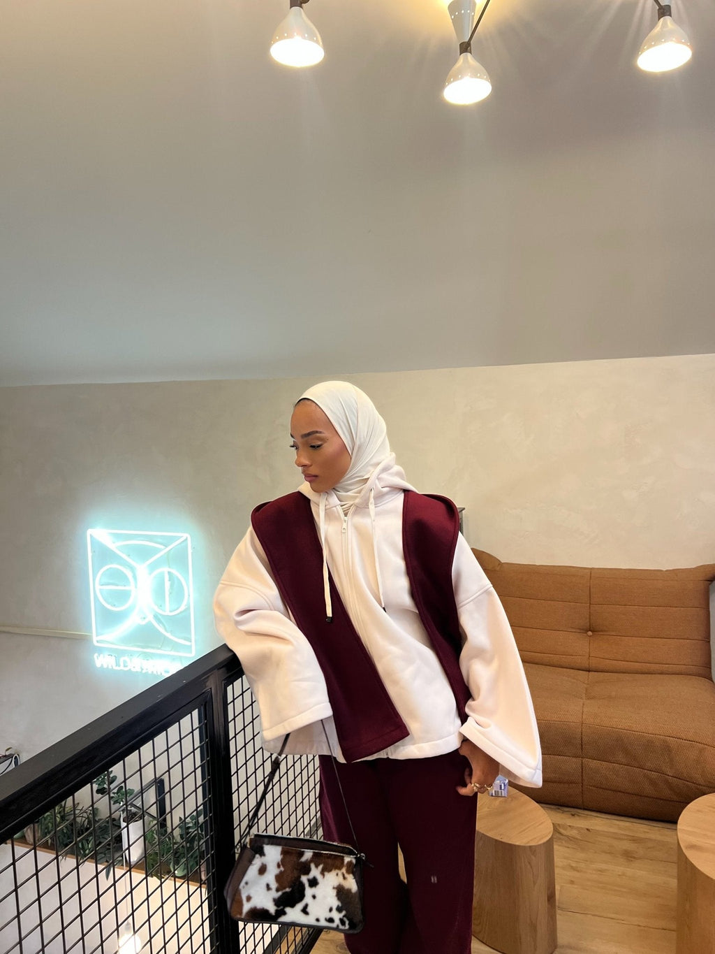 Set Aura Fit Rouge Bordeau( Pantalon et Écharpe-capuche )